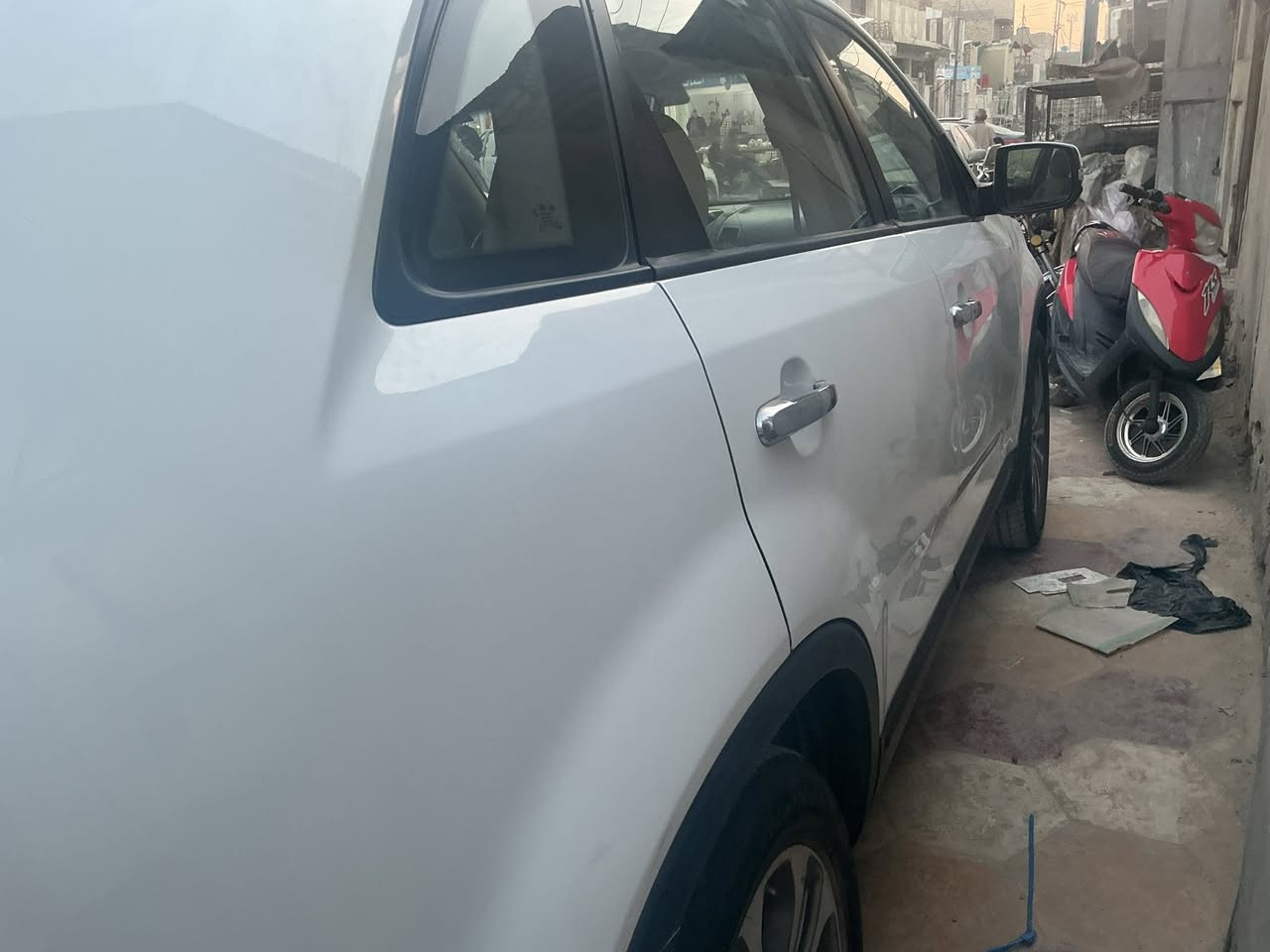 السلام عليكم
سورنتو 2015 قطعة واحدة صبغ جاملغ الأمامي للراكب ماشية 171000 ثلاث قطع تبريد سبعة راكب والسيارة نظيفة مال بيت ما ناقصها برغي 
العنوان الديوانية 
***********
باقي التفاصيل اتصل وبيك خير وتدلل
