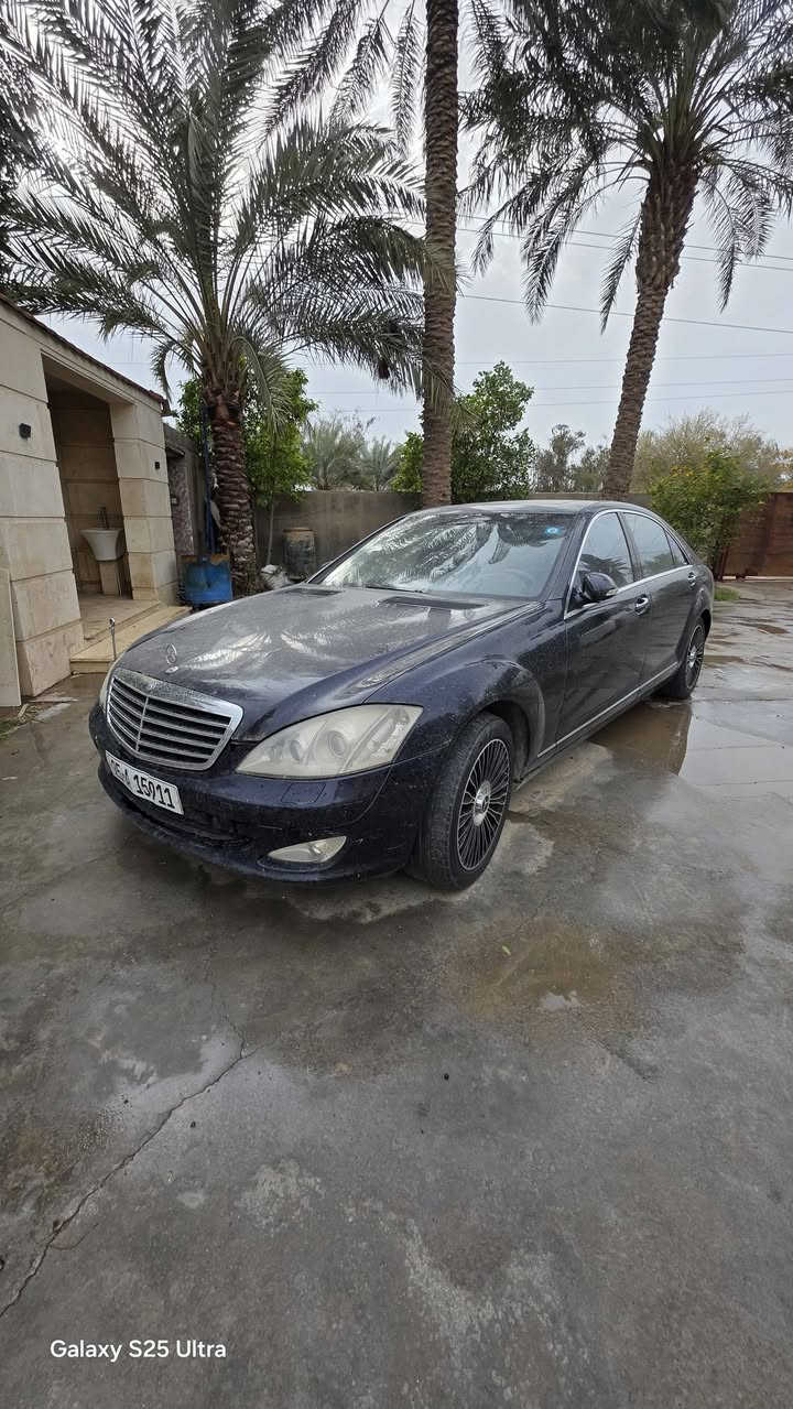 S550لبيع
2008 
حلوه سياره 
جديده بيه ٣ قطع صبغ من اليابان 
***********
