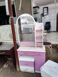 ميز تواليت • نظيف • الشطره