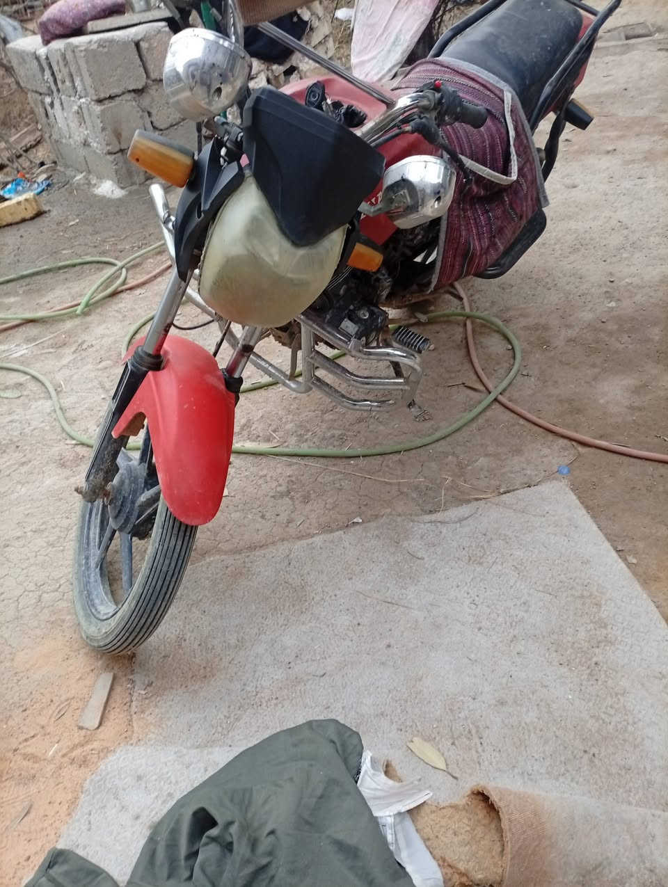 سلام عليكم دراجه صولي كهربائيات كله شغال  بس تريد ترتيب شويه ب250 وبيها مجال قليل مكان مسيب طريق ابو جاسم (ع)***********

