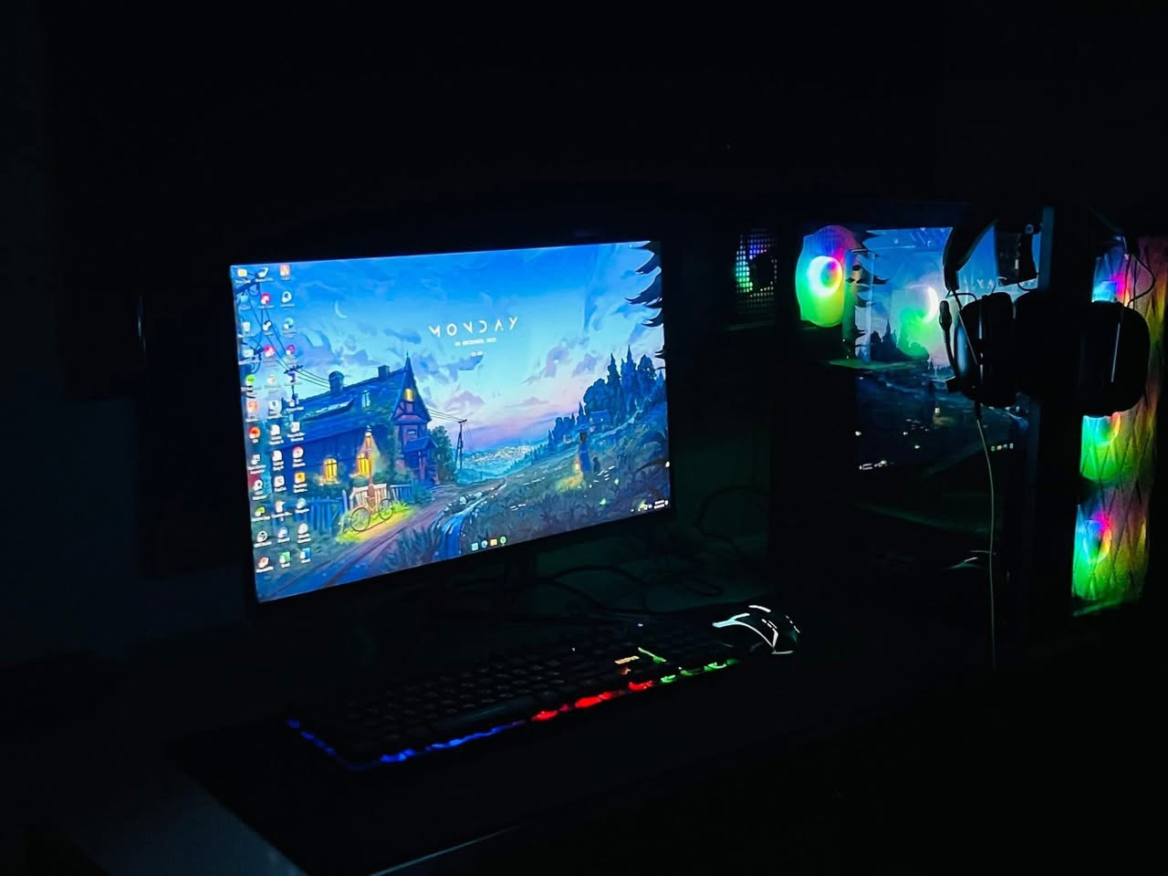 السلام عليكم 

حاسبة للبيع مواصفات :
Rtx 4060  8G Asus

Power Siplay : ZUMAX 120mm Cooling Fan

مذربود : PRIME H610M - K D4  ARGB ASUS

CPU FAN : 120MM 

رامات 16 عندي ثنين منها 8

CPU: Intel Core i5-12400F

عنواني بغداد 

سعر 900 وقابل للتفاوض 

( الشاشه مو للبيع وكراتين الأغراض كلها موجوده عدا الكيس )


**إذا كنت صاحب هذا الإعلان وتريد حذفه لأي سبب، رجاءا أرسل رسالة إلى الدعم الفني**