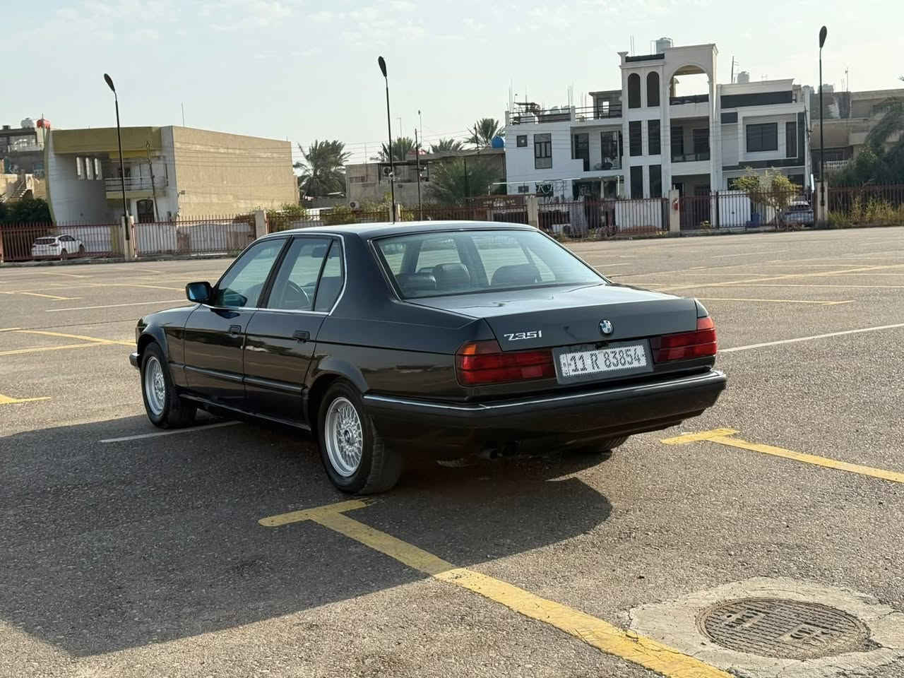 للبيع BMW حجم 735i موديل 1991 ،، محرك وكير مكفولات صدر امامي خلفي جديد تبريد ثلج ،، السياره جاهزه مناقصها شي ،، صبغ عام للجماليه ،، رقم بغداد دولي وبأسمي المكان بغداد حي الخضراء ،، السعر 58 ورقه ،، ***********

