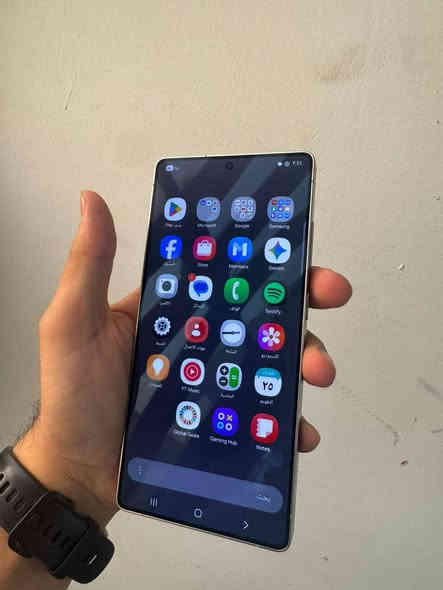 للبيع S25ultra 256
الجهاز متفعل قبل 7 ايام كبل ممفتوح 
يعني ميحتاج اكلك نظيف ومابي ولا طخة هوه مصارلة كم يوم مشتغل الالون المميز اسود 
اكيد وكالة ضمان الجبال مع كرت الشاشة 
السعر  مليون 125 الف بي مجال بسيط كلش 
مكاني بغداد اعظمية 
***********
