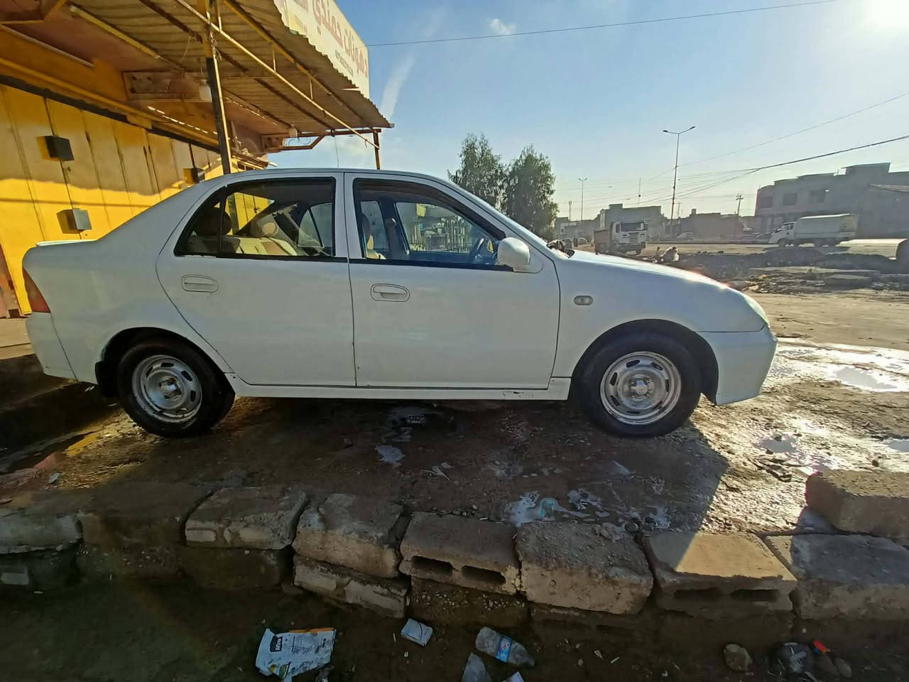 السلام عليكم ck  موديل 13   كصه قدميه رقم بغداد مسطرة هزه جديده الشرعي صاحبي السياره شرط وكالة تحويلل
صبغ حزام طخم تاير جديد محرك كير شرط 
تبريد شغال 
داخل السياره كلو ابلادي وضع شركه كامره شاشه تاب Andrew White

السعر 42 
***********
