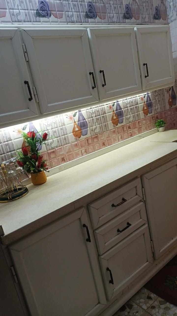 سلام عليكم كاونتر للبيع سعره ٢٥٠
مترين ونص عنوان بغداد مدينه الصدر ***********
