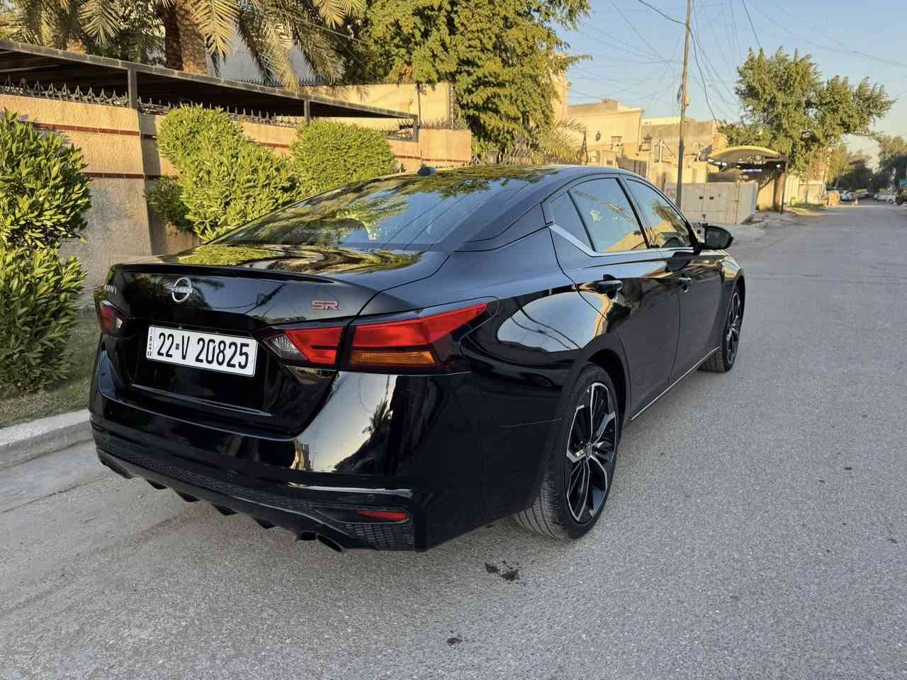 السلام عليكم
نيسان التيما SR موديل 24 
حادث جاملغ وبنيد صبغ فقط ( بدون دواخل ) 
ماشية 42 الف ميل . 
رقم اربيل هزة وسنوية جديدة ( وكالة او تحويل ) 
مواصفات اس ار . بدون فتحة فقط … 
مكان / بغداد . 
السعر / 158$ وبيها مجال بسيط جداً . 
للاتصال / *********** .
