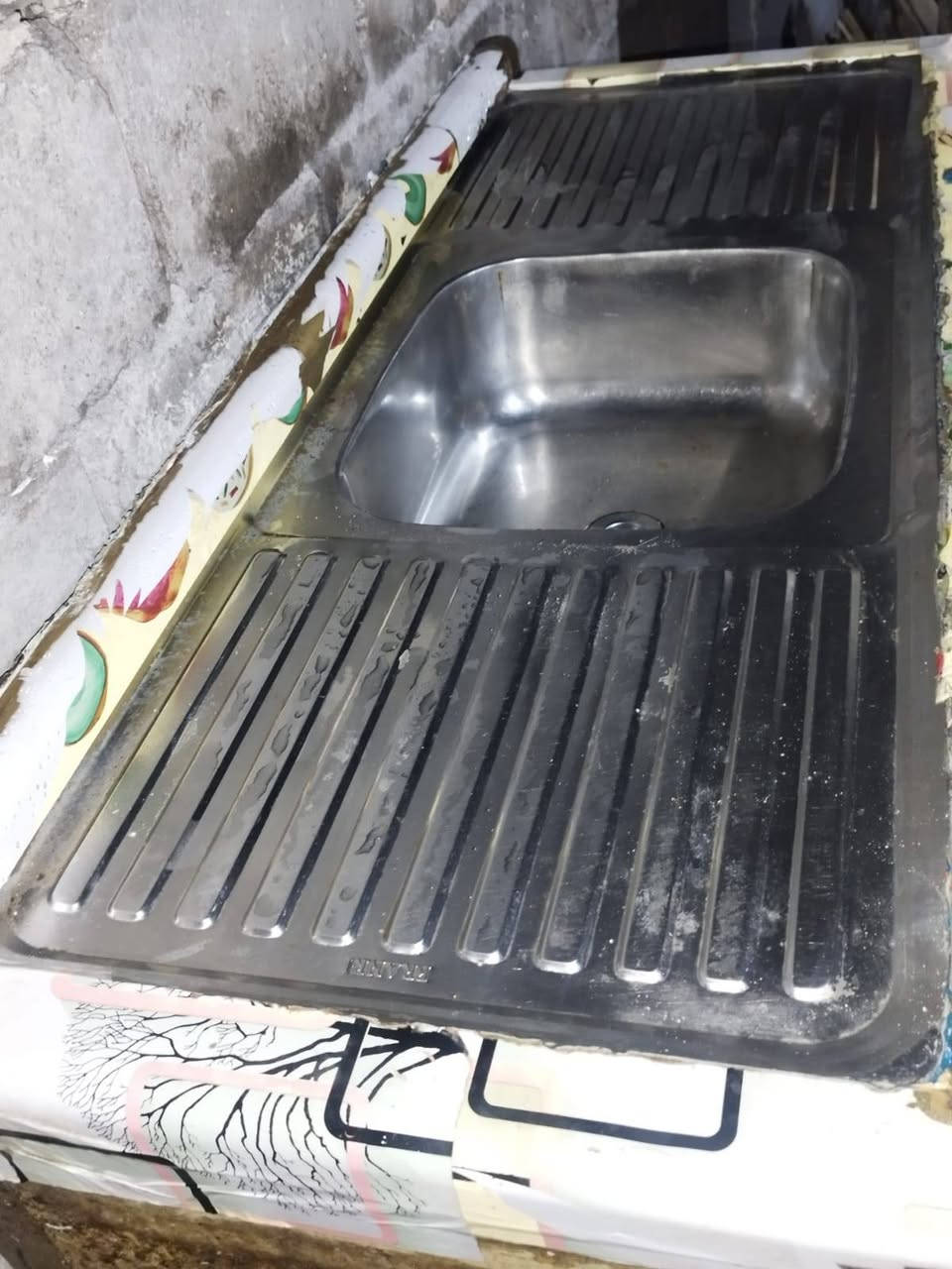 كاونتر مستعمل لبيع ٣قطع لسعر ١٤٠الف مجال قليل عنوان بصرة ابو لخصيب هاتف *********** بي وتساب
