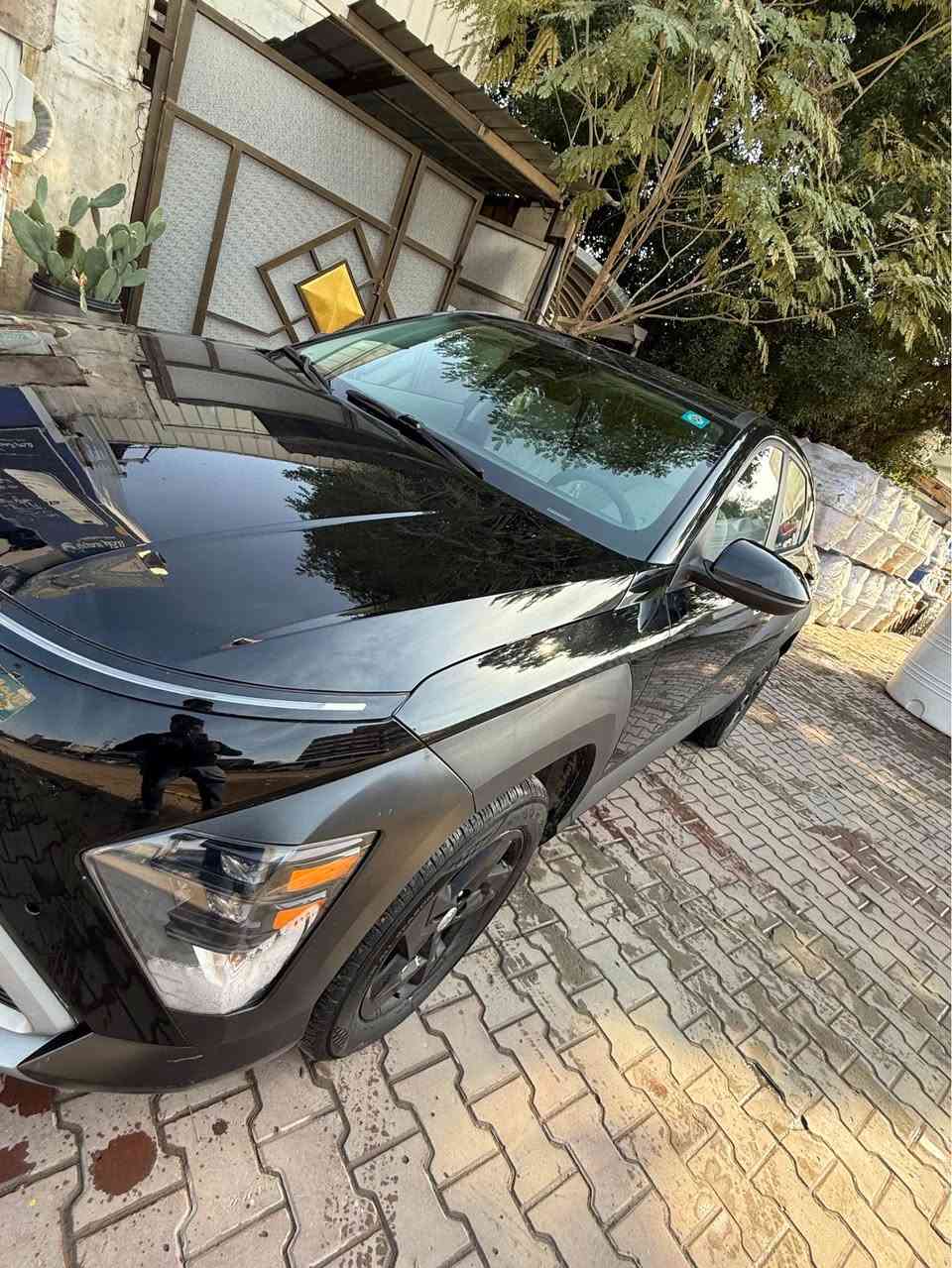 السلام عليكم … للبيع فقط
كونا ٢٤ دخول جديد مرقم بغداد
مواصفات السيارة 
✅بصمة 
✅شاشة كبيرة متصلة 
✅رادار امامي وخلفي وجانبي 
✅قياده ذاتية + تحكم استيرن 
✅إشارة ترحيب عند الاقتراب 
✅تشغيل عن بعد 
✅ويل كب كروم حجم 18
✅لد نهاري ليلي 
✅شحن واير ليس 
✅كشن السايق كهرباء + تدفئة كشن 
✅السعر (183وبيها مجال بسيط )
ماشيه16 mi
العنوان بغداد شارع ١٤ رمضان 
رقم الهاتف*********** بغداد, العراق
