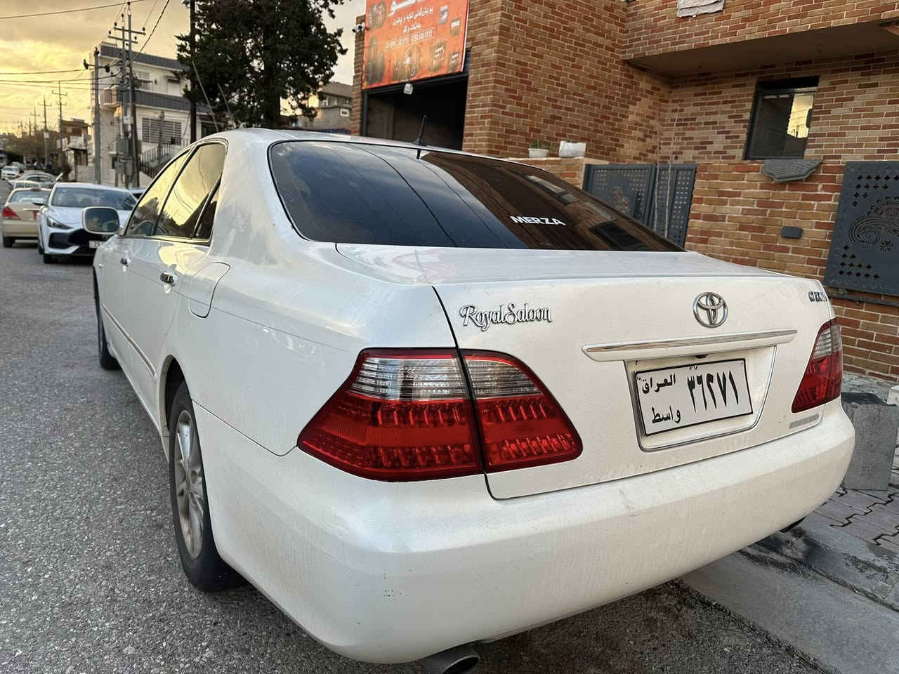 شاهینە بڕاوەی 2007 ناوزەردی ساج مەلەکی هەیکەلی ئەڵێی ساخە
بچوک بە گەورەی 3 دوگمەی پەردە بەسمە ڕەساسی فول ئاڵتونی بازاڕ سەقفی چاڵیشی پێوە نیە شوشەیی سەیارەکە هی ماڵی خۆمە بێ نوخسانی هەمووی مەزبوت کراوە تایەی لۆک گێڕو مەکینە بەشەرت هەموو گیانی بەشەرت
ژ.م(0773 804 0808)
