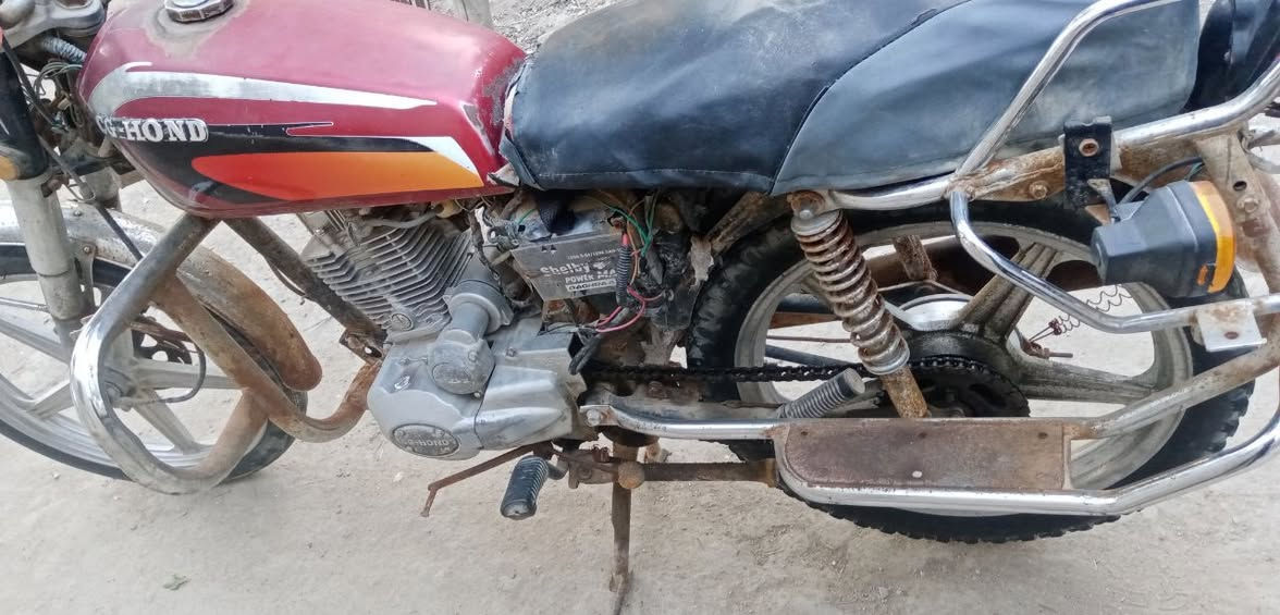 دراجة ادوات شغالة مكفولة من السرقة مكاني البصرة الهارثة السعر 350 وبيها مجال حك الجية


**إذا كنت صاحب هذا الإعلان وتريد حذفه لأي سبب، رجاءا أرسل رسالة إلى الدعم الفني**