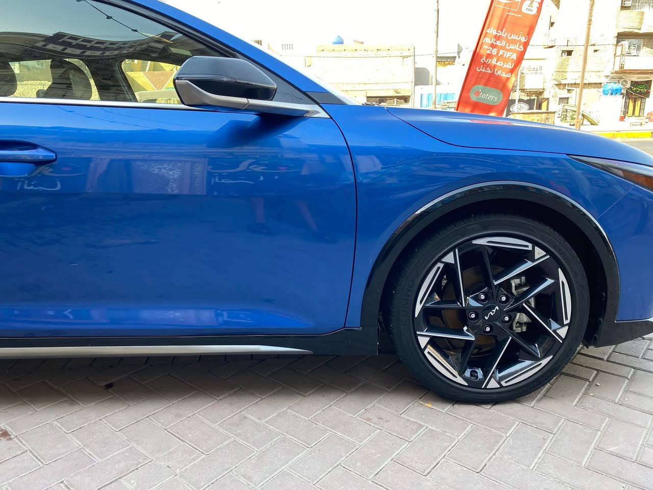 سلام عليكم k4للبيع جيتي لاين مكينه2000سياره هاذ حدثهه بدون دواخل سحبته ورجعته وبعدله بعد بس صبغ وغارضهه موجودات بس دعاميه  طاير من عدهه ربع سياره بجم كبس بدون ايرباك والحدث بدون دواخل كتاب شهداء داخله ثاني يوم يسويلك وكاله باسمك سياره حيل مشتعجل على بيعتهه عارضهه 170بيهه مجال ماشيه 16الف  مكاني بغداد مدنيه الصدر ***********
