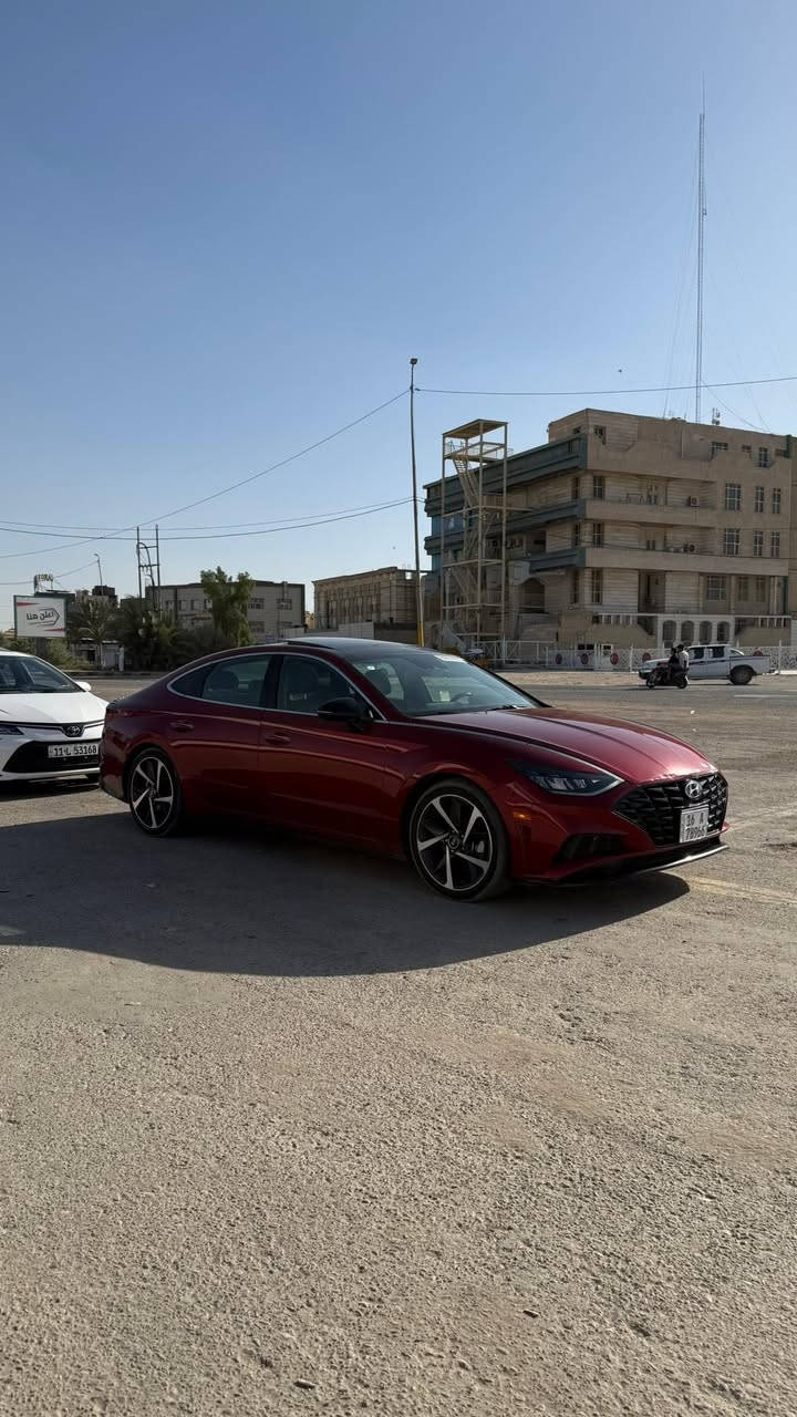 السلام عليكم مكلف بالنشر

سوناتا  2023الفئة: SEL-Plus 
العداد: [45 الف ] كم فقط
الفحص والضمان: السيارة مكفولة  (محرك، كير، شاصي، إيرباغات سليمة). جاهزة للفحص في أي مكان يختاره المشتري. الحادث حدادية وطخات موضحة ب الصور 

✨ المواصفات التقنية والرفاهية:

** الأداء:** محرك تيربو يجمع بين العزم الرياضي والاقتصاد العالي بالوقود.

** المقصورة:** مقاعد جلد شاموا (Alcantara) رياضية، شاشة عدادات رقمية بالكامل، وشاشة وسائط تدعم Apple CarPlay / Android Auto.

** الأمان:** رادار ذكي، تحديد مسار، تنبيه النقاط العمياء، وحساسات متكاملة.
 سقف بانوراما، نظام صوتي bose، شاحن لاسلكي، بصمة تشغيل ودخول ذكي.

📍 الموقع: [الديوانية ]
📞 للتواصل المباشر (*********** 
السعر المقدس 187 بيها مجال للشراي
