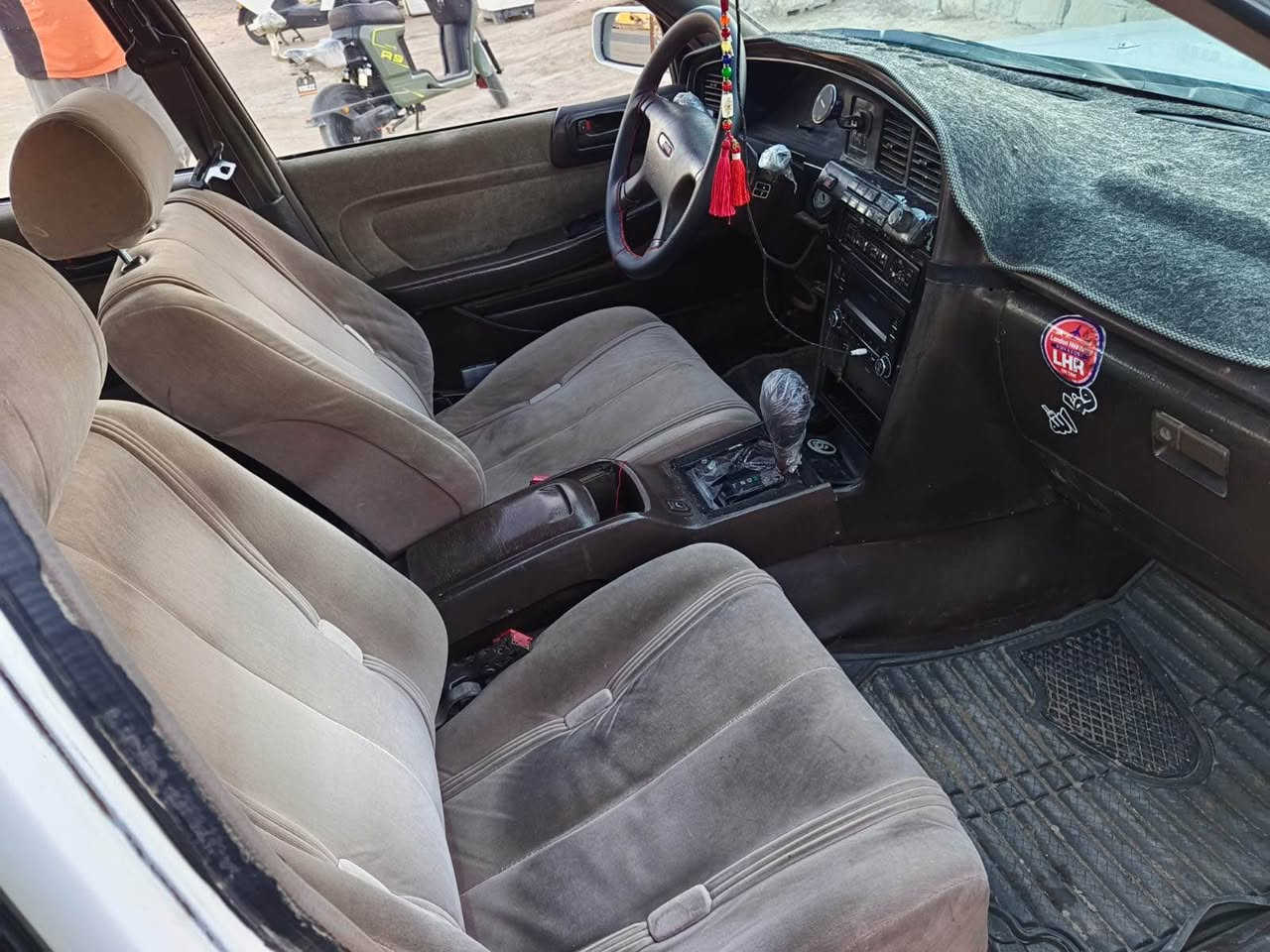 سلام عليكم كرسته كصيف مكفوله كص ونغل مديل 1991مكينه وكير ونجي بلكارتون حداده بل كارتون السياره جاهزه من كلشي ما بيهه نقص ‏برقي تبريد ثلج تخم تخم تاير رقم بصره الإنكليزي 
مكاني البصره الهارثه قرب سيد سامي
سعرهه 47
رقم الهاتف *********** البصرة, العراق
