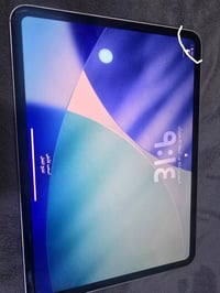ايباد 11. M4. ذةكره256  بي هذا الفطر بسيط مايبين  السعر 700قفل 0772627...