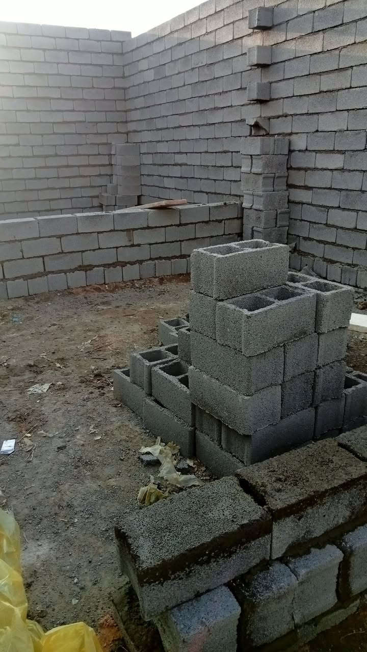 كادر بناء مصري شغل درجة اولى استلام مهندس مقيم في بغداد الجديده هذا الرقم به وتساب ***********
