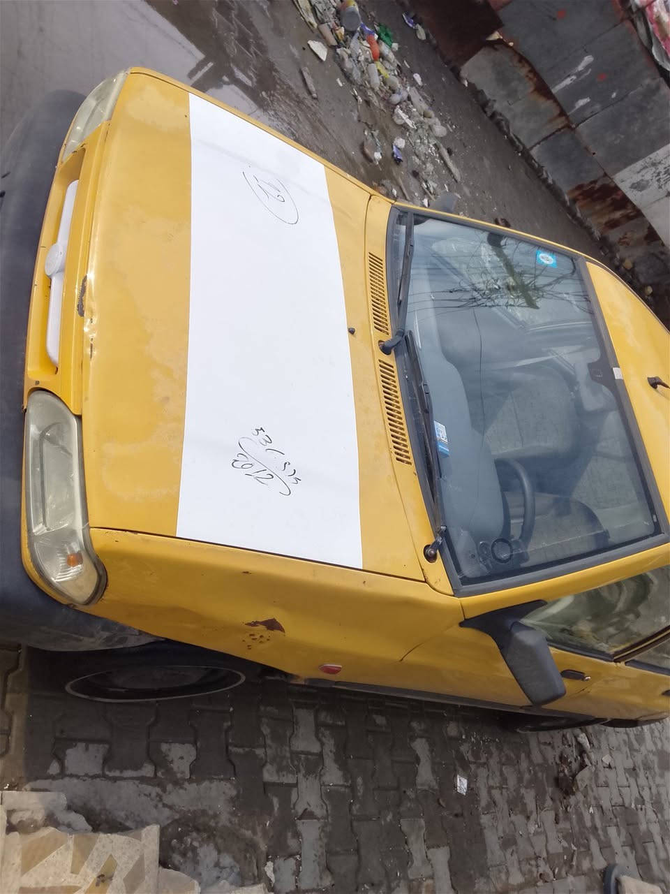 مرخصة الادمن المحترم 2012 مصفرة من كلشي كير مكينة تبريد كلة تمام شاصي الايمن بي فطر وما معمر الايسر بلاد رقم انكليزي داير مال الجاملغ الايمن والايسر بيهن خياس وصور كدامك مبين كلشي سعر 23 قفل شرط مكاتبة مروري غيرهة لا *********** مكاني بغداد
