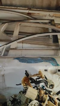 ابواب كوري مشكل  سعر القطعة 15الف العدد 88ابيع كل الكمية للاستفسار الا...