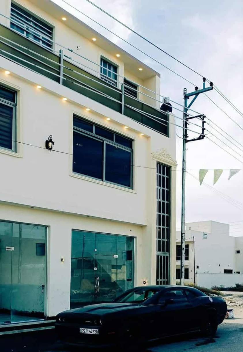 ♦️ للبيع بناية ركن مميزة
📍📌 الموقع: الدوره / عرب جبور / مجمع الحليم

🏫بناية ركن بمساحة 50 متر (10×5)
تتكون من شقة سكنية + عدد 2 محل تجاري

📍موقع ممتاز وواجهة ركن
مناسبة للسكن والاستثمار
💵 واردة البنايه جيد وسعر مناسب

📞 للتواصل: ***********
الجبوري للعقار
