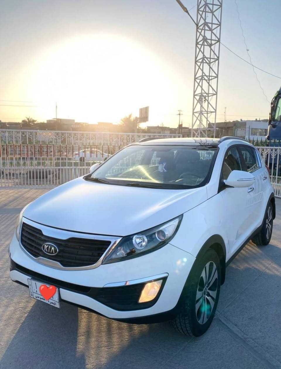 سلام عليكم 
كيا سبورتج 2011 خليجي مكفوله ضربه صبغ بارد رقم بصره مميز تحويل مباشر هزه جديده موصفات بنرامه بصمه شاشه كامره مرايات شفط ثلاجه حساسات تخم تاير حداديه وتبريد كلها جديده مكينه كير مكفول سياره جديده وجاهزه الاسفسار *********** البصرة, العراق
