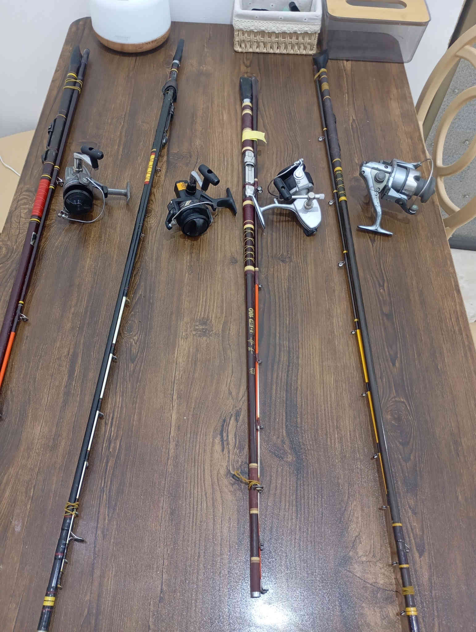 عود دايوه ياباني +مكائن باله شيمانو عدد 2/ريوبي عدد 2
عود دايوه ياباني 
طول 210 عدد /3
طول 180عدد (1
ـــــــــــــــــــــ
مكائن ياباني 
شيمانو عدد ٢/حجم ٢٠٠٠و٣٠٠٠
ريوبي ياباني وكوري عدد ٢/حجم ٢٠٠٠
ـــــــــــــ
سعر عوده ومكينه ٣٠ الف 
اذا شلعه توصيل مجاني 
وتساب /***********
