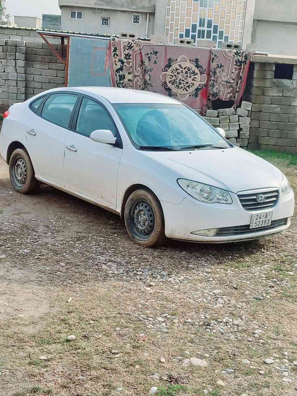 النترا 2009
اني الشرعي قبل شهر جددت السنوية والهزه
بيها صبغ نص الجاملغ ونص البوند بدون دخل
 بيها كابون السعر 114 مكان السيارة اسكي موصل 
***********
