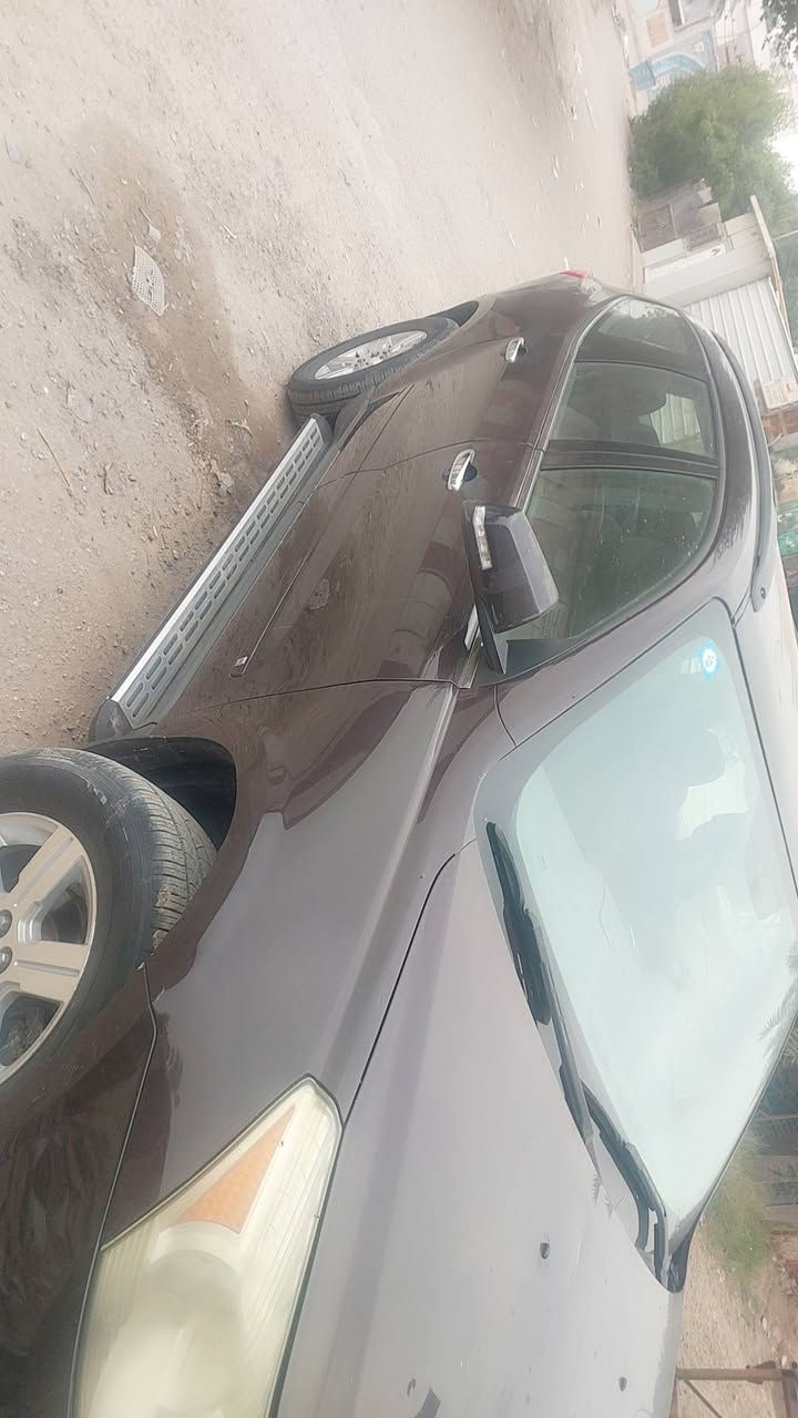 اترفرس 2010
رقم بغداد بأسمي تحويل ثاني يوم

7ركب كشن منفصل

شاشه كبيره

كامره خلفيه

تخم تاير جديد

باتري جديد

السياره حادثها بصندوك بسيط تعتبر بدون حادث

مكينه وكير مكفولات 

كهربائيات كلها شغاله نضيفه جدا

راديتر جديده 

عدا التبريد فقط كمبريسر،
السعر 90وبيها مجال 
***********
لحد يخابرني ويضل يسولف شراي عندك سونر وفيتر افحص وطلع
