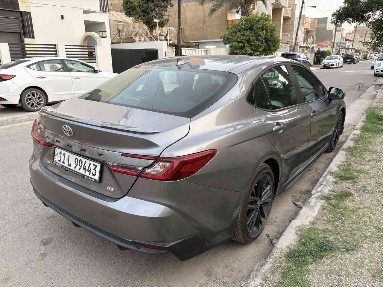 السلام عليكم للبيع 2025كامري se
2025كامري se+  فتحة 
حادث السيارة 
بنيد + جاملغ وخشم الشاصي 
لايتات وكت راديتر اصلي 
مواصفات كامله 
4000 ميل
ويل كبير 19
 فتحة
جلد لونين 
مرقم بغداد رقم حلو 
السعر 23500$
الموقع بغداد/الغزالية
التواصل :

📞 رقم الهاتف:
+964 7760262244


**إذا كنت صاحب هذا الإعلان وتريد حذفه لأي سبب، رجاءا أرسل رسالة إلى الدعم الفني**