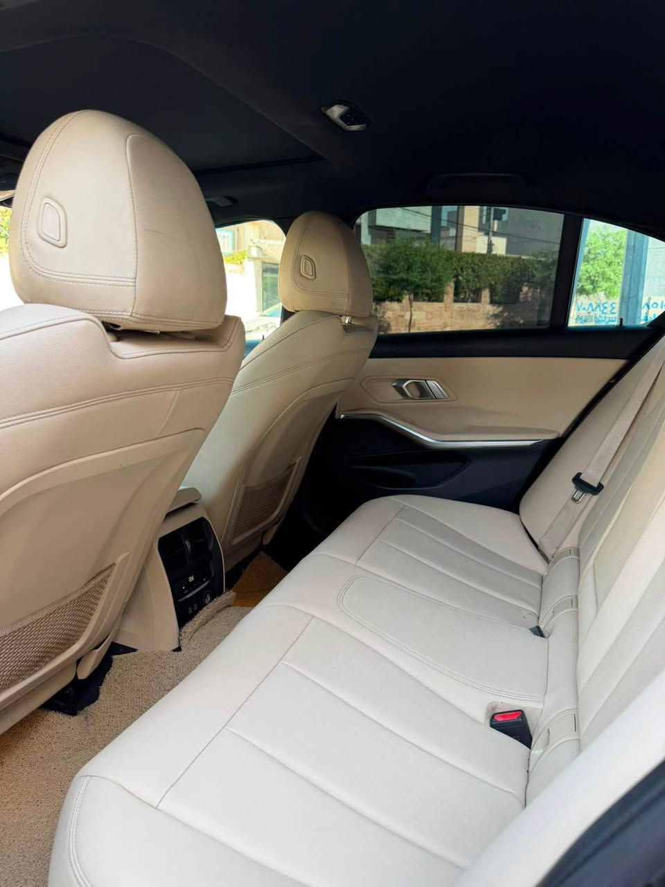 BMW 330 i 
مۆدیل / ٢٠٢٠ 
بۆدی کامل کراوەتەوە M 
وارد ئەمریکی ، سلایت
مەکینە / V4.20 کەپس 
ڕەقەم و سەنەوی نوی 
ڕۆیشتن / ٧٠ هەزار مایل 
سێ پارچە پێش سبوغ 
دوو جێ پی دی ئاڕ 
کەمەک بەدەنە 
ئێڕباگ سوکان و شان

نرخ / ٢٠٥ $

BMW 330i 

مؤديل ٢٠٢٠ 
محدث M
وارد امريكي سلايد 
مكينة ٢٠ توربو ما مفتوح 

جير محرك بشرت 

رقم سنوي جديدة 
ماشي ٧٠ الف مايل 

ثلاث قطعة امامي مسبوغ 
شوية بي دواخي 
مكانين تعديل بارد 
ارباك ستيرن و تكمة تاك مرجع سيستم 
سعر ٢٠٥ 

***********

مكان اربيل أربيل, العراق
