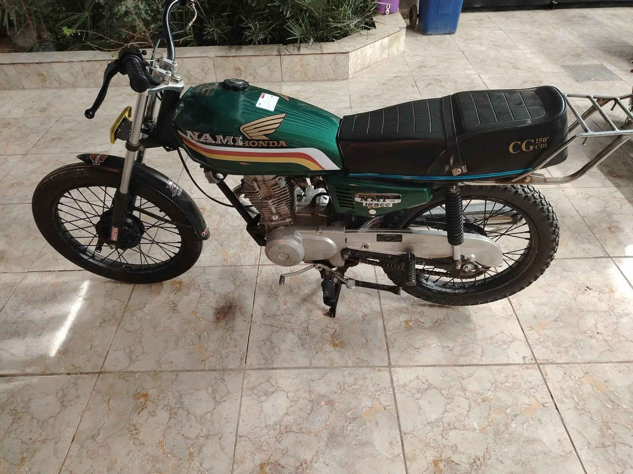 سلام عليكم دراجه للبيع ايراني حلوه نضيفه للستفسار المراسله واتساب على الرقم ***********
السعر 500 وبيها مجال قليل
