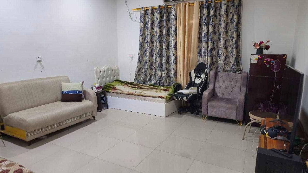 ♦️سعر مغري جداً جداً ♦️
♦️تم تخفيض السعر♦️

دار للبيع 150 متر واجه 6.25  طابقين و نص طابو صرف موقع مميز قريب على شارع العام نضام خريطه سليمانيه 

محتويات البيت/ 4 غرف نوم و هول و استقبال و مطبخ حار و بارد و صحيات و كراج و مخزن 

الموقع/ ساحة احتفالات مقابل دائرة معوقين 

السعر/ اضغط الرابط https://t.me/AlFayslrealestate***********/3311   
___________________

للاستفسار مراسله الصفحة على 
الرسائل الخاصه 

‌‎او الاتصال بالارقام⬇️📞 
***********
***********

او زيارة ⬇️⬇️⬇️

(( مكتب الفيصل))

📍 كركوك/ نهاية شارع القدس /
(مجمع فلوريا) قرب من مصرف اهلي العراقي 

او 
مشاهده صفحات المكتب على 

(فيسبوك) https://www.facebook.com/profile.php?id=100066592845440&mibextid=LQQJ4d

(تلكرام) https://t.me/AlFayslrealestate***********

(انستكرام) https://instagram.com/al_faisal.iq

 ___
‌‎🏡 الفيصل للعقار_AL FAYSAL 🏡
‏AL-FAYSAL (Real estate & Contracts)

* نستقبل جميع عروضاتكم السكنية 🏠 والتجارية 🏡 بكافة مناطق كركوك
