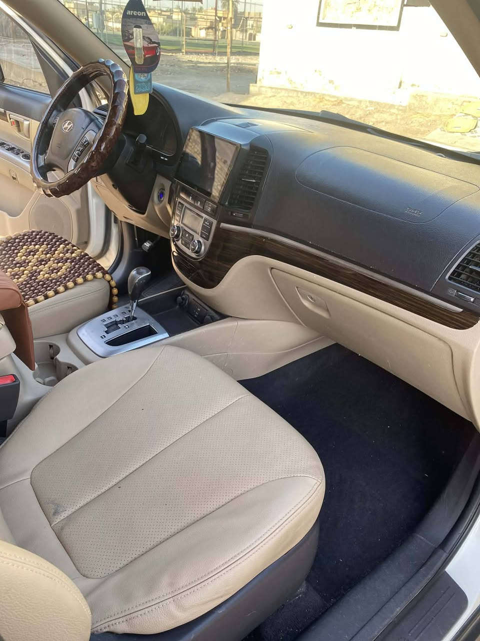 سلام عليكم سنتافي خليجي 2012كفاله عامه فول واحد ع واحد مكينه 3600سياره كلش نضيفه مال بيت 7راكب مكاني بابل لسعر 167وبيه مجال ***********
