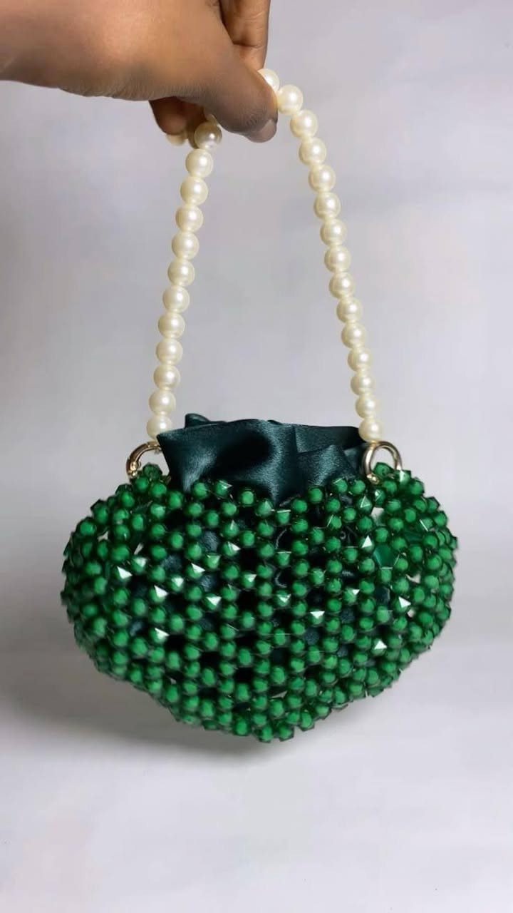 حقيبة يد هاند ميد ب١٠ ...اضافة لطيفة لتنسيقة العيد ...عنوانه السماوة ...توجد خدمة توصيل


**إذا كنت صاحب هذا الإعلان وتريد حذفه لأي سبب، رجاءا أرسل رسالة إلى الدعم الفني**