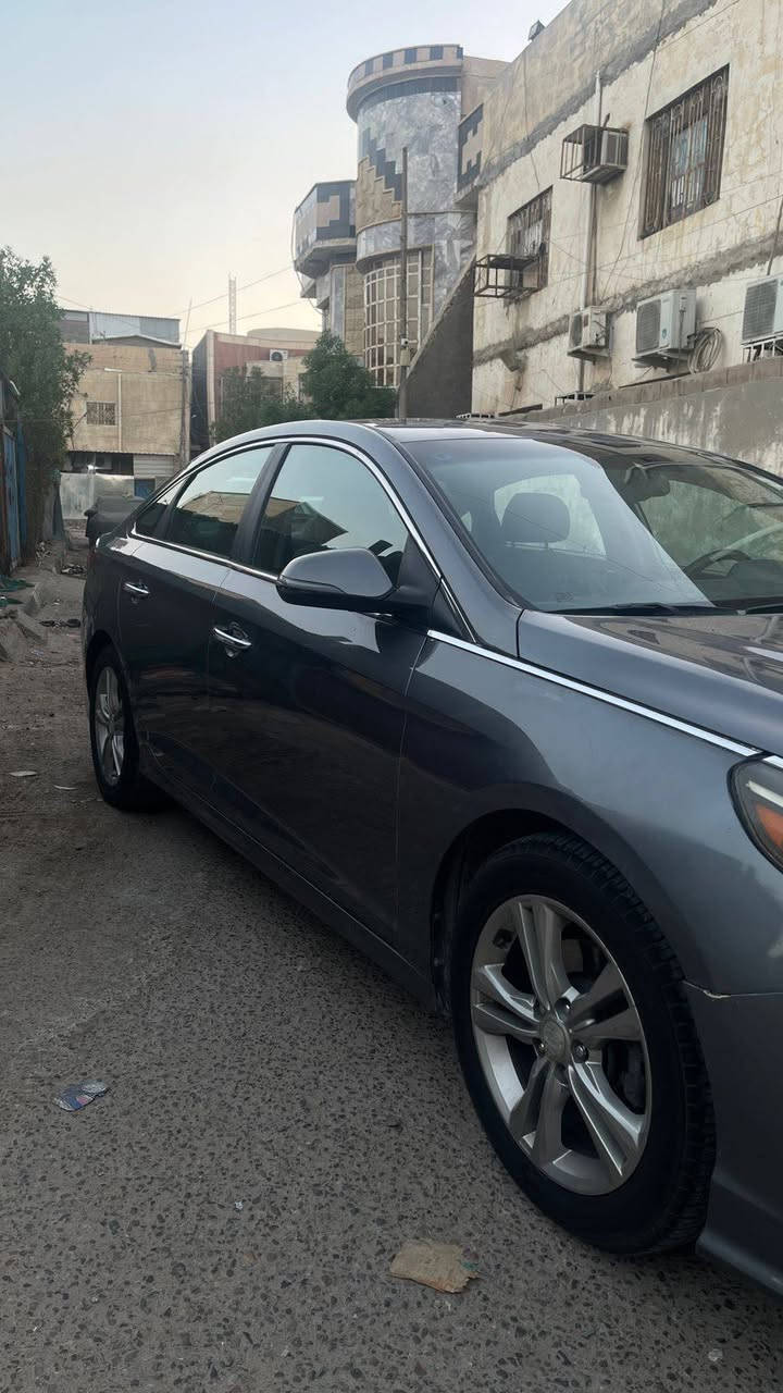 سوناتا 2018 وارد امريكي سيارة رقم جديد بصرة بسمي 
🚗المواصفات:
بصمة
رادارات
كامرة دواره
مثبت سرعه 
لايت زنون
تحكم ستيرن
شاشة كار بلي
كشنات كهربائي
شاحن وايرليس wire less
كروز سرعة
تبريد قطعتين امامي خلفي 
محرك وكير مكفول 

*حادث السيارة بنيد وجاملغ بدون ايرباك سليم
جزء صبغ بل جاملغ الخلفي 
*سيارة لاتنقيص ولاتبخير ولادوانز 
$السعر 129وبيها مجال بسيط 
الشراي يتصل عنواني جزيره قرب جسر خالد 
العنوان البصرة *********** البصرة, العراق
