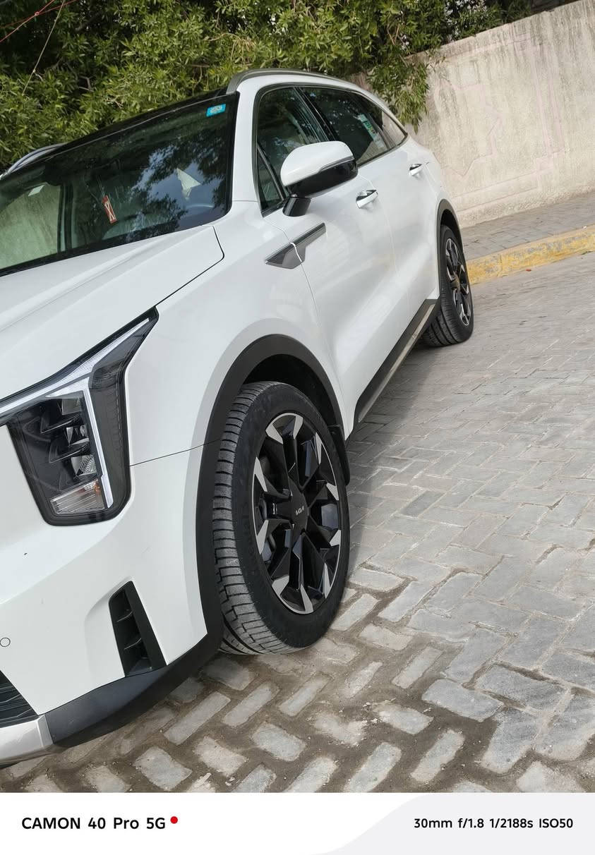 سلام عليكم سورنتو 2024 خليجي 6سلندر مكفولة من الصبغ والبارد والتبديل السونار مرفق بالصور ماشيه 27 الف السياره جديده جدا رقم بغداد باسمي ثاني يوم تحويل فول موصفات بصمه بانوراما ويل 20 داته شو كير ماوس كراسي كهرباء باب خلفي كهرباء بردات خلفيه سايد بريك كهرباء اربع انضمه قياده مانع انزلاق اناره محيطيه وبعد بيه هواي موصفات السعر 325  وبيه مجال  مكان السياره بغداد البنوك للاستفسار ***********
