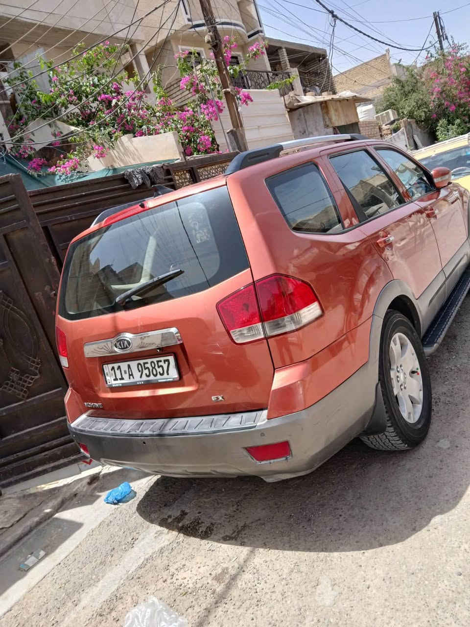 كيا موهافي 2009
رقم بغداد أنكليزي 
كير مكينة تبريد كفالة 
فتحه اشاير مري 
صدر جديد تخم تاير جديد 
سيارة نضيفة بيها قطع صبغ ابيع حزام 
***********
مكانها بغداد 
ملاحضة بيها جراد قليل 
السعر 110 وبيها مجال قليل
