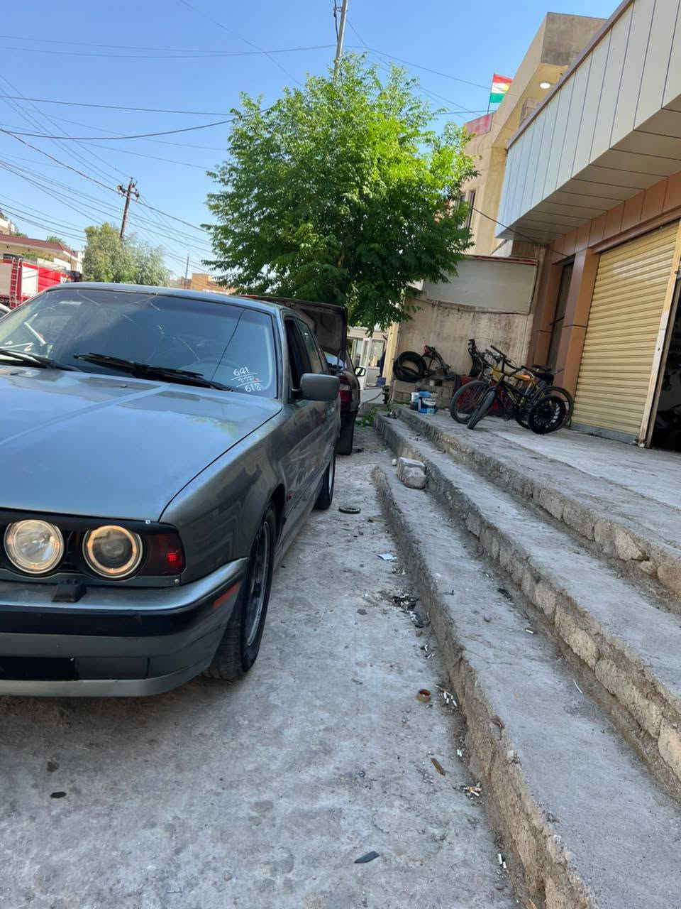 بيم موديل 1991مه كينه 520گير عادي كيرو مه كينه به شه رت سه نه وي و واجي هه ي له گه ره عه سلي جار جام كاره باي دعامي بشته وه M سعري 21و معامله ي برايانه شوين ئاكرئ *********** اكر, نينوى
