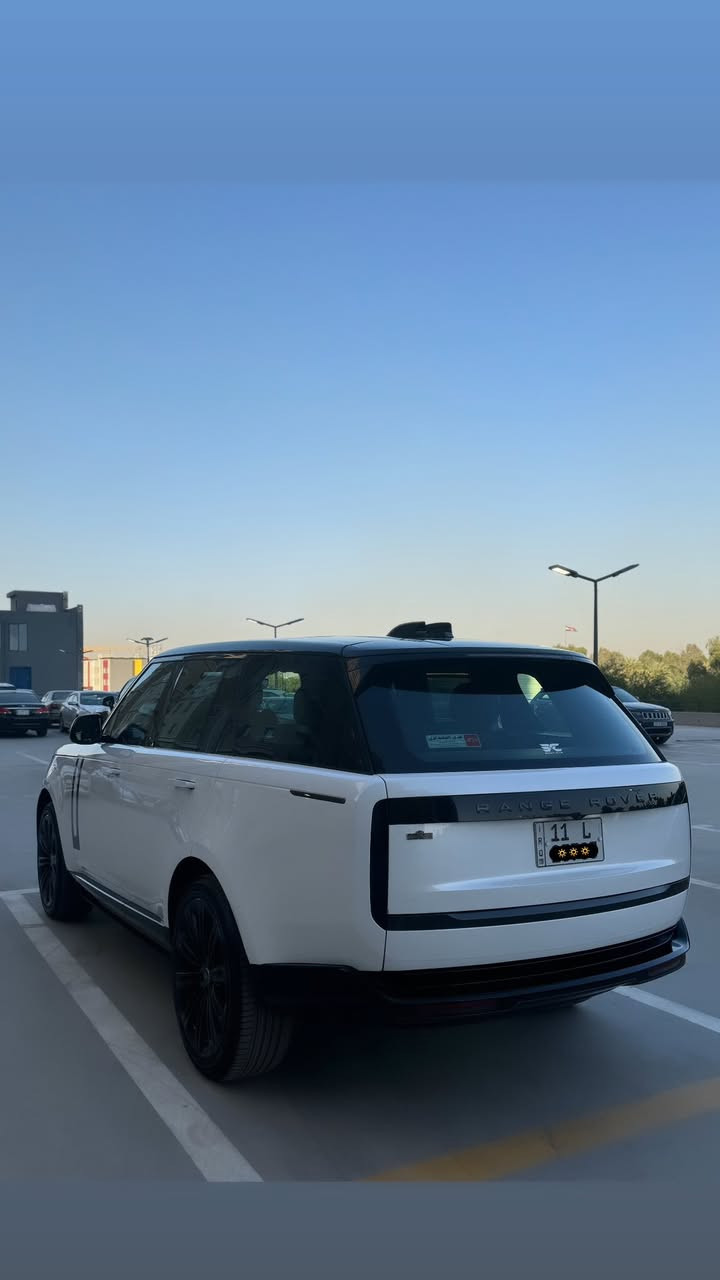 رانج روفر وكاله سردار 2024 داخل الضمان 
محرك V6 P400 فول مواصفات ماشيه 34
ترهم بيع او مراوس حسب القناعه ... 🍂

للاستفسار : ***********
ملاحضه سياره كفاله عامه من كلشي بيها فقط 
بارد بسيط بالصندوك واكو سونار بيها موجود
