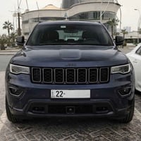 جيب كراند شيروكي اعلى من لمتد موديل ٢٠٢١ لون ازرق ماشية ٦٥٢٠٠ ميل رقم ...