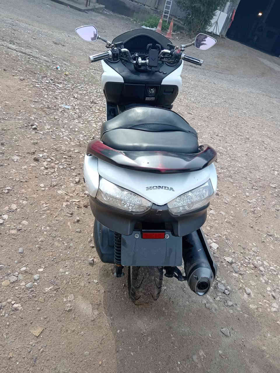 0/10 دراجه ناعمه وحلوه وكلشي بيها شغال زنون عالي ناصي
عارضها ب مليون وميه
موجوده بغداد جسر ديالى
***********
