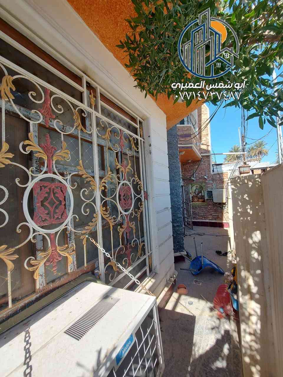 🏤 دار للبيع 🏚 الموقع بعقوبة المركز 🏝 قريب من كورنيش ديالى ⬅️ يبعد عن الشارع العام الرئيسي التجاري  للكورنيش حوالي ( ٥٠ ) متر 🛣 خدمات كاملة 💥 موقع مميز ( ركن )🎈بناء حديث ⚜️ نوع العقار طابو زراعي على القرار ( ٢٥ ) ☎️ لمعرفة السعر لطفا التواصل بالخاص 
⭕️ مساحة [ ٢٢٠ ] متر 🔺️ واجهه [ ١٠ × ٥ ، ٢٢ ] متر 

🏘 طابق الأول ( ١ ) غرفة نوم 🏛 وستقبال ⬜️ وصالة مفتوحة على المطبخ [ حار ♨️ بارد ] 🛁 ومجموعة صحيات كاملة 🔶️ ومناور عدد ( ٢ ) 🏝 مع حديقة كبيرة 

🏘 طابق ثاني ( ٣ ) غرفة نوم كبيرات 🟨 وصالة 🛁 ومجموعة صحيات كاملة 🔶️ مع بيتونة ⬜️ وسطحين 

💥 مواصفات الدار ✅️ الأرضية صب شريطي بتلو 💡كهربائيات الدار سيمنز سعودي الأصلي 💠 نقوش الدار مغربي 🛝 بايات الدرج ( ممر ايطالي ) ⬅️ مع محجر الدرج المنيوم ( كرستال ) 🗼 تأسيس منظومة كاميرات 🔱 تأسيس منظومة سبالت 🟦 الأرضية ( ممر اسباني ) 💠 واجهة الدار [ تطعيم حجر وقرض ] ⚜️⚜️⚜️

للاستفسار مع مكتب المصطفى للعقار ☎️
 موقع المكتب ⬅️ مدخل العزات مجاور اسواق نوتيلا الغذائية 🛒 او التواصل على الماسنجر او الواتساب على الرقم *********** 📞📞
