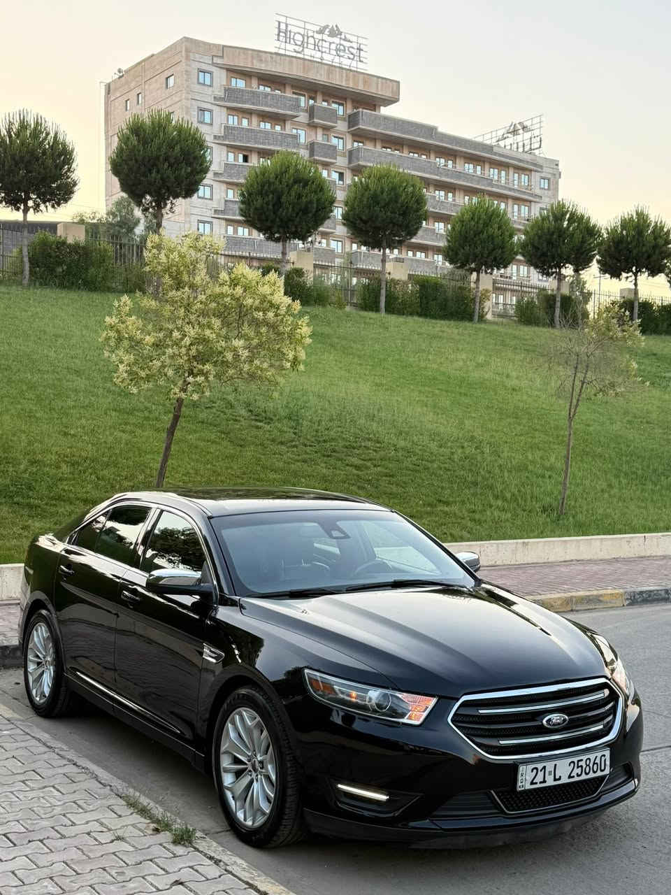السلام عليكم ورحمة الله وبركاته
‏‎       ——— لـلـبـيع  ———

فورد توروس.       —. Ford Taurus

‏‎وراد امريكي       —  بدوون ايرباك 

‏‎الموديل               — 2018  

فئة                      —لمتدد   

حجم المكينه       — V6/3500 

‏‎اللون                   — اسود   

المسافه المقطوعه —95.000 

حالة السياره.    — صبغ ( الجاملغ الخلفي فقط ) التقرير مرفق مع الصور  

‏‎المواصفات 
-بصمة تشغيل 
- تشغيل عن بعد 
‏‎-ترحيب عند الاقتراب 
‏‎- شاشه كبيره تدعم نظام الأبل كار باي ونظام الاندرويد 
-رادار جانبي 
-رادار خلفي
‏‎- شاشه عداد 
‏‎-تبريد منفصل 
‏‎-بگ لايت LED 
-برده خلفيه بلاديه 
-كشنات جلد 
-كشنات تدفئه تبريد اماميه 
-كشنات تدفئه خلفيه 
‏‎-كود باب 
-اناره محيطيه 7 الوان 
‏‎-تحكم ستيرن جهتين 
‏‎-تحديد سرعه 
‏‎-مانع انزلاق 
‏‎-ليد نهاري
‏‎-گير ماوس 
‏‎-كامره خلفيه دواره
‏‎باقي المواصفات المعروفه 

‏‎السعر            — اكتب تم ويوصلك السعر مباشر 

رقم السياره    — السليمانيه  

‏‎موقع  السياره — السليمانية 

‏‎للأستفسار.     — ***********—***********
