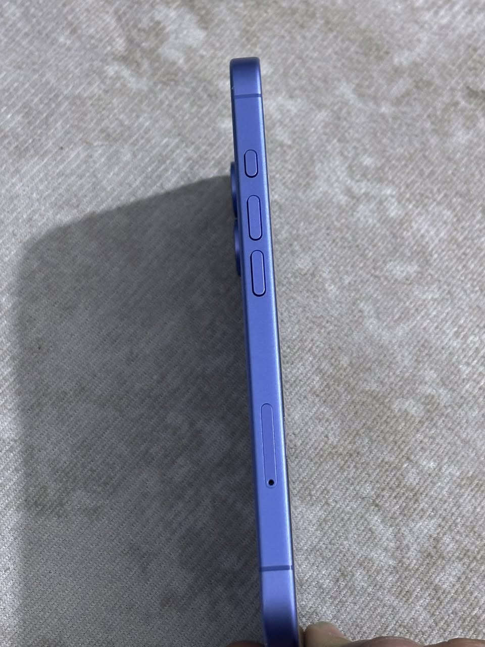 السلام عليكم للبيع ايفون 16 ذاكره 128بطاريه 92 جهاز بعده جديد شرق اوسط بس الكارتونه ضايعه مالته السعر 875 وبي مجال بسيط مكاني بغداد الزعفرانيه اربع شوارع *********** الرقم بي واتساب
