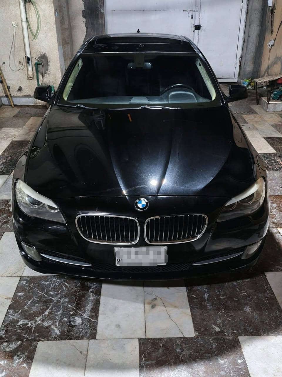 السلام عليكم 
 للبيعBMW f10 2011
مواصفات مكينه كير n52 6
محرك كير بشرط كهربائيات كلها شغاله من الداخل والخارج
السياره بصمه فتحه سقف 
شاشه تحكم بالشاشه ماوس يتحكم بالشاشه 
داخل اسود جلد كهربائية 
تحكم ستيرن مثبت سرعه
نضام إنذار سكيورتيsos بيها
تبريد شغال ملاحضه فقط الكمبر يسر عطلان... فقط 
جامات اربعه شغالات همين
لايت زنون بلادي ابو الاسوار 
بلوجكترات شغاله
رقم بغداد مشروع وطني بسمي
عنواني كربلاء 
السعر 140وبيها مجال
الرقم ***********
