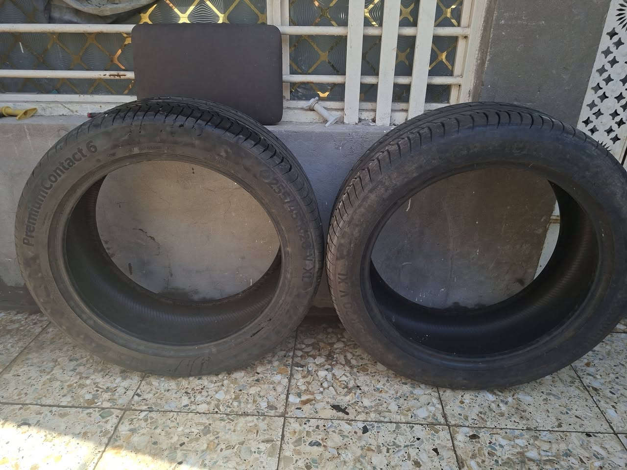 زوج تاير سورنتو اخو جديد 20R/45//255السعر 100الف***********
