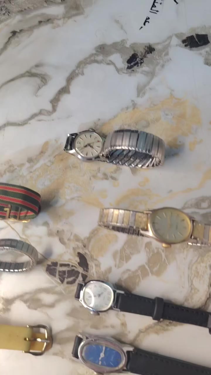 ساعات اصليات ماركات معروفه 26 ساعة رجالي على 15 قطعة شلع بس مابيع مفرد 26 ساعة نسائي على 10 قطع شلع 20 ساعة نسائي نصب تكويك واحده اوتماتيك كهن شغالات قطعه على 10 شلع خاص مفتوح


**إذا كنت صاحب هذا الإعلان وتريد حذفه لأي سبب، رجاءا أرسل رسالة إلى الدعم الفني**