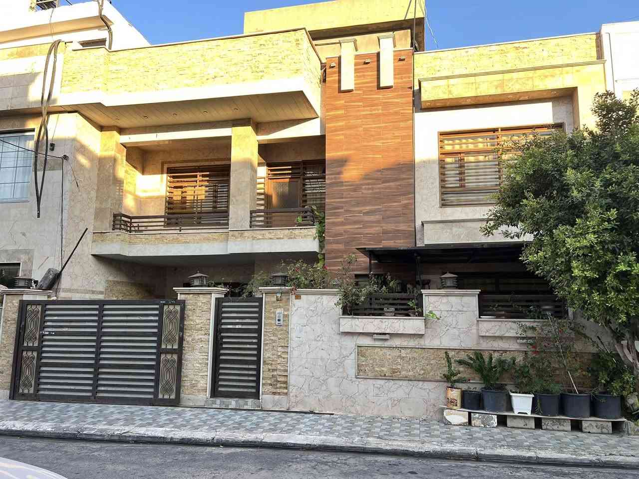 || هەولێر || گەڕەکی 5 حصاروك
VIP🥰🥰
💥🎯#نرخی هه رزان  ||#سعر  رخيص
🏦#خانووی _  تابو...#بيش_شةقامي__12متري   _   || لەموقیعی باش || فول كوالێتی || بۆفرۆشتن 
#نزيك_ماجدي_مول
🌍#شوێن || هەولێر || گەڕەکی 5 حصاروك||
  
🧱#ڕووبەری||   170متر   مربع
شةقامي -12 مترية  
🗄#پێک هاتوەلە||  5 ژوری نوستن مطبخ  وطبخ عمل و 2 هۆل و  دیوةخان 4 حمام   بیتونە 

💰#نـــرخ  || 
📠#بۆ پەیوەندی کردن
📴فایبر واتساب ***********
📴فایبر واتساب *********** 
ـــــــــــــــــــــــــــــــــــــــــــــــــــــــــــــــــــــــــــــ

🏦#بيت_  طابو .. #مقابل_شارع___12متر🌲 VIP ||موقع ممیز  || فول 
موصفات   || للبیع
قريب  ماجدي مول
 🌍#الموقع ||  اربیل|| حي خمسة حصاروك||
 
🧱#المساحة ||  170متر مربع 

🗄#یتکون بیت ||  5 غرفة نوم مطبخ  مطبخ عمل و استقبال  و 2 صاله  و 4 حمام بیتونە  

💰#الســعر || 
📠#للاستفسار اتصلوا ........
📴فایبر واتساب ***********
📴فایبر واتساب***********
