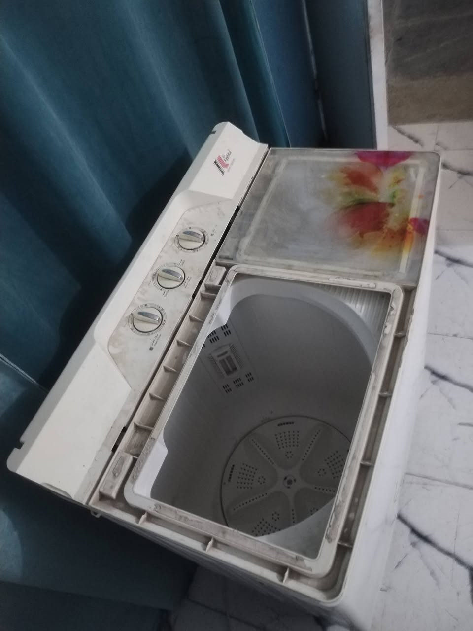 غساله شرط اشغل بس النشاف عاطل الغسيل شغال اسعر ٢٥ قفل عنوان شطره ***********
