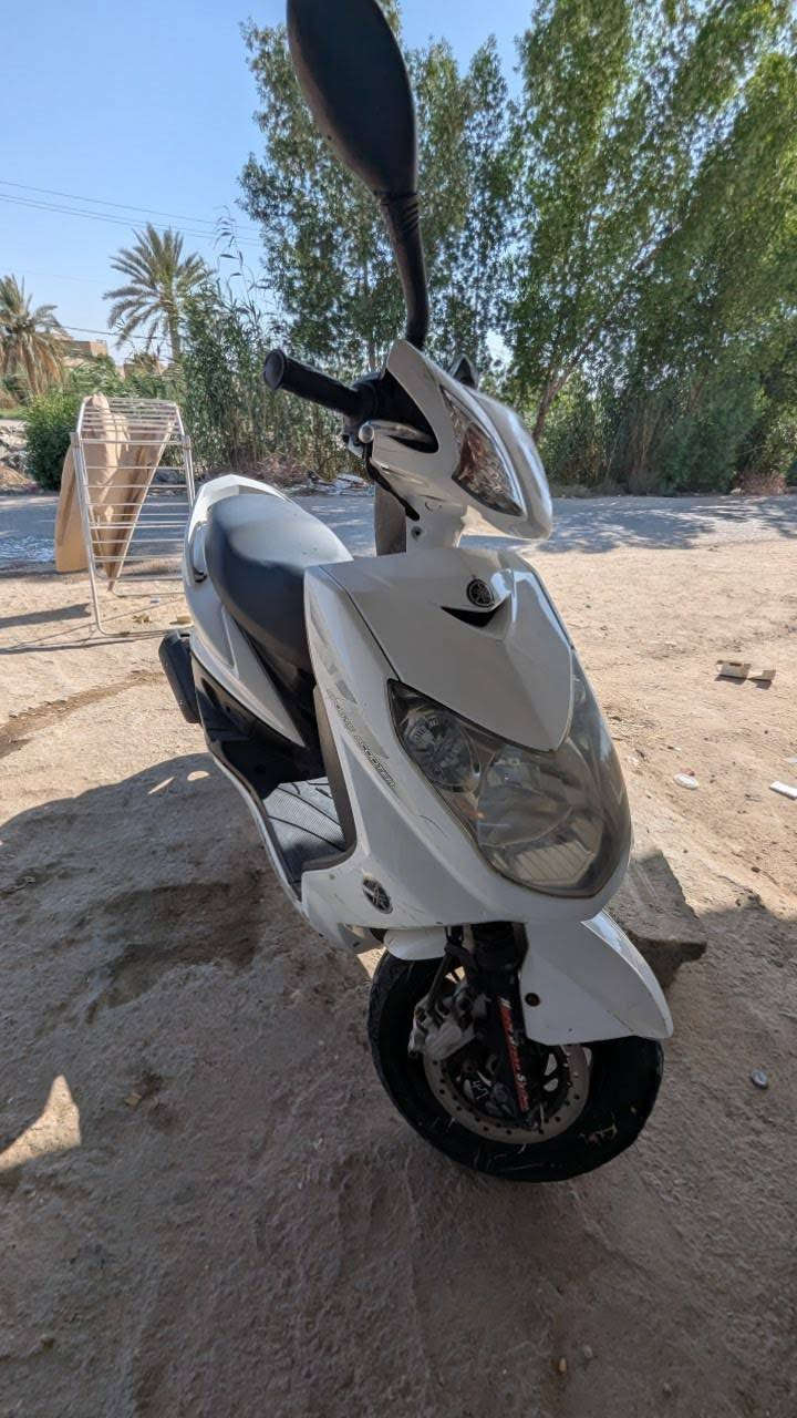 دراجة سكنس فحل ياباني كابريتر دراجة كاملة كل نقص مابيه نكره سلف مكينه بلادي اتخبل سعر 650 وبيه مجال محتاج اريد ابيع مكان حي الامامين كربلاء ***********
