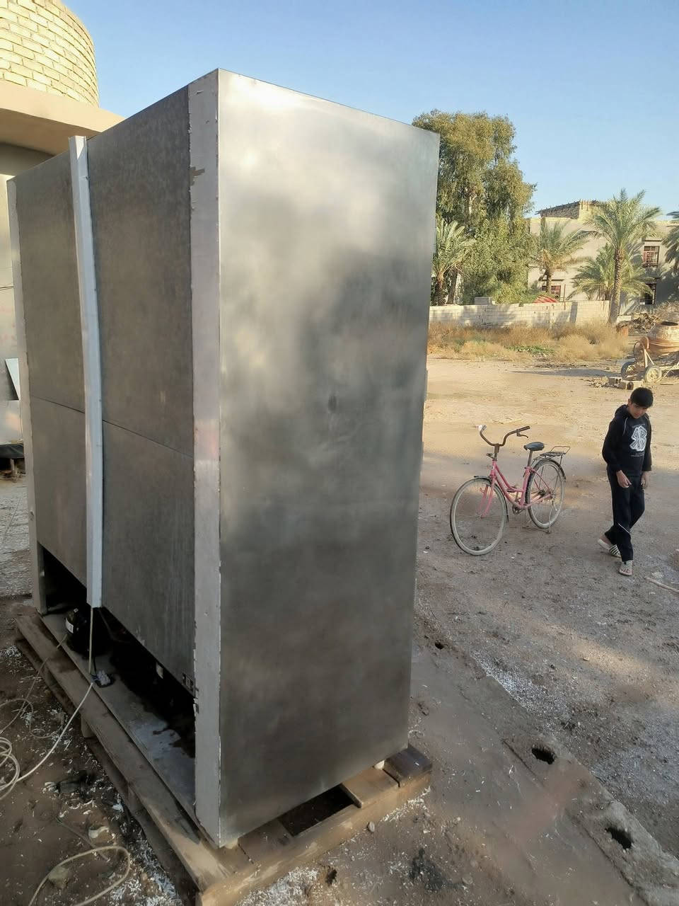 عارضه بريطانيه برون سل ستيل سحقه كناره وخزن جميع اللحوم والغيرها من المواد
السلام عليكم
من رخصة الادمن عارضه بريطانيه ماركة برون سحقه كناره
قياس ارتفاع مترين وعرض مترين سل ستيل خارج وداخل
العنوان بغداد جسر ديالى الكرغوليه خلف محطة الوقود شارع ماركة الهدي قرب ملعب تارتان
الاستفسار الاتصال *********** علمنا بيه وتساب
