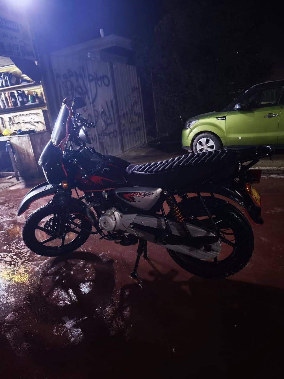 سلام عليكم بوكسر 23 دراجه خير من الله ناعمه  زيرو ماشيه 17000 بدون اوراق تجي وتشوف بعينك سعره مليون وميتين 
***********
